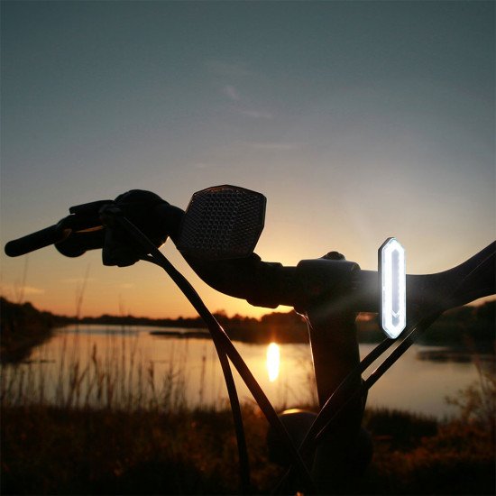 Amtech High Performance USB Rechargeable Front LED Bike Light